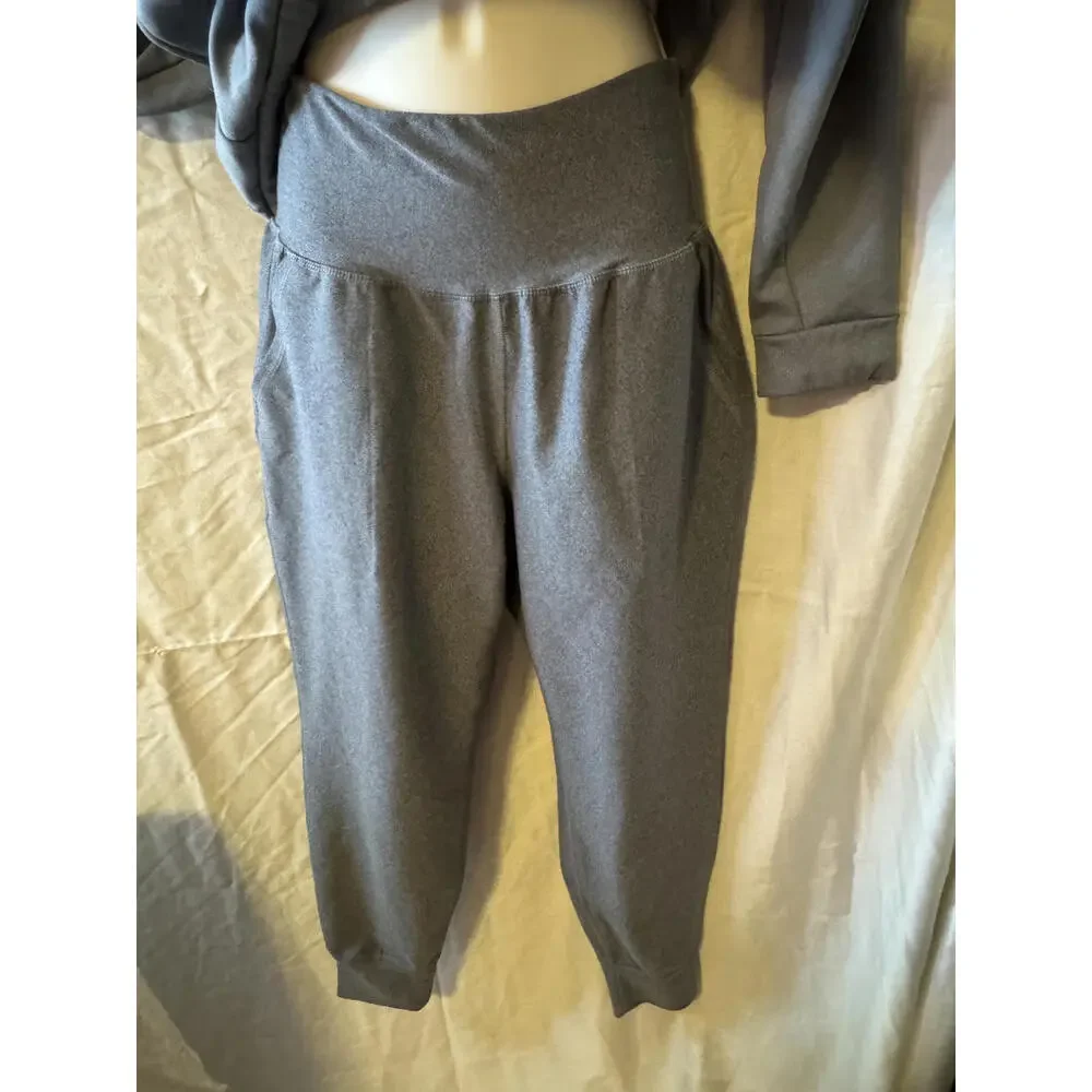Nike Hoodie and Old Navy High-Rise Leggings Activewear Set Medium Gray - Picture 9 of 11